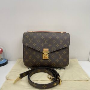 LOUIS VUITTON METIS MONOGRAM